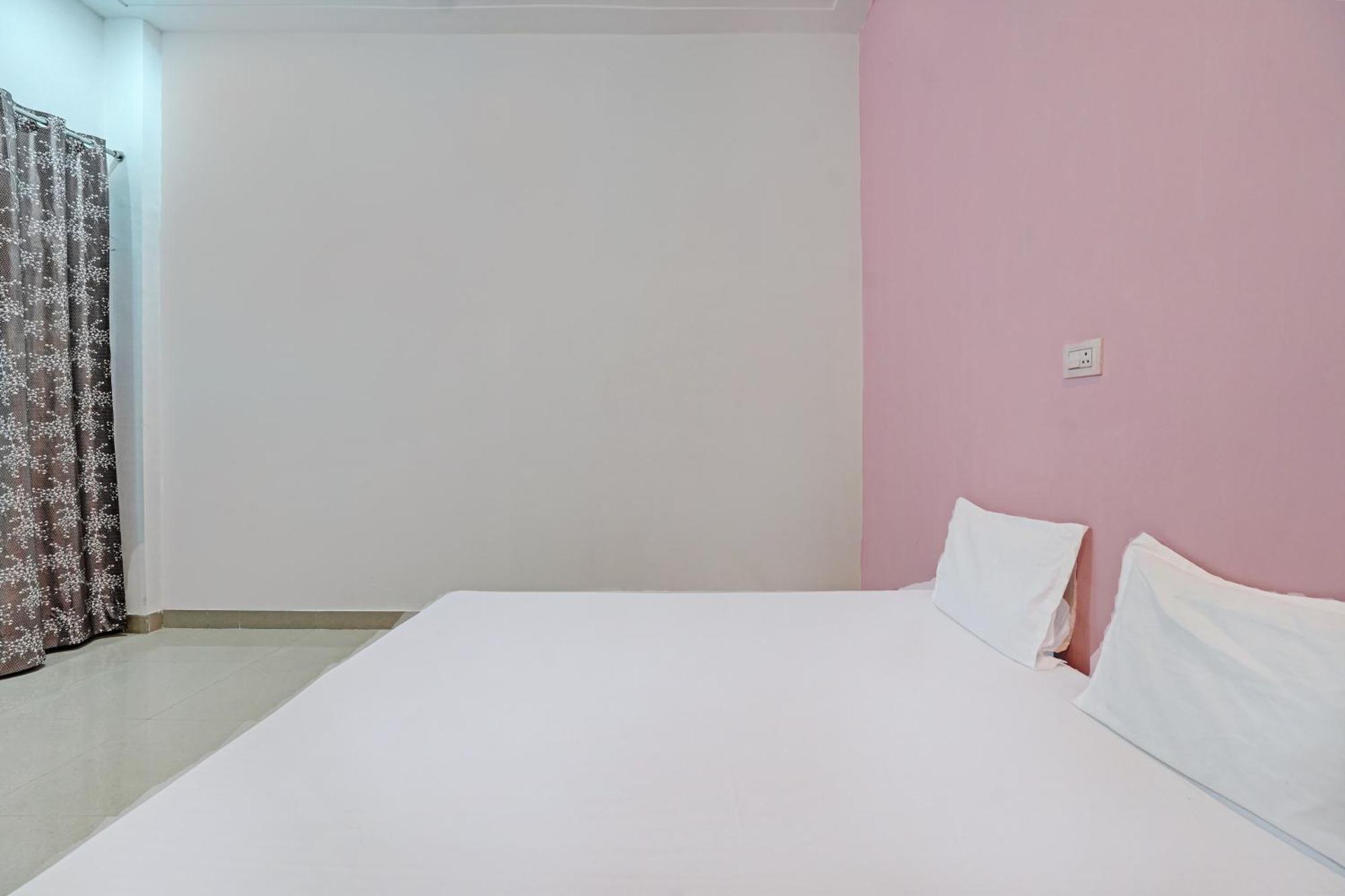 Hotel O Parth Logistics Dhāruhera エクステリア 写真