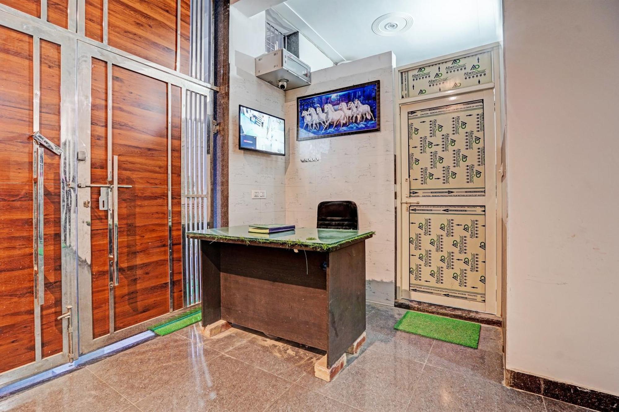 Hotel O Parth Logistics Dhāruhera エクステリア 写真